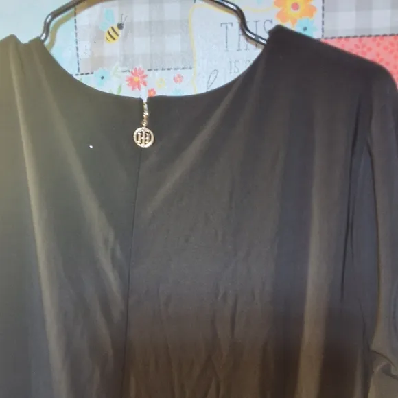 NWT TOMMY HILFIGER BLACK LONG SLEEVE ABOVE THE KNEE SHEATH COCKTAIL DRESS