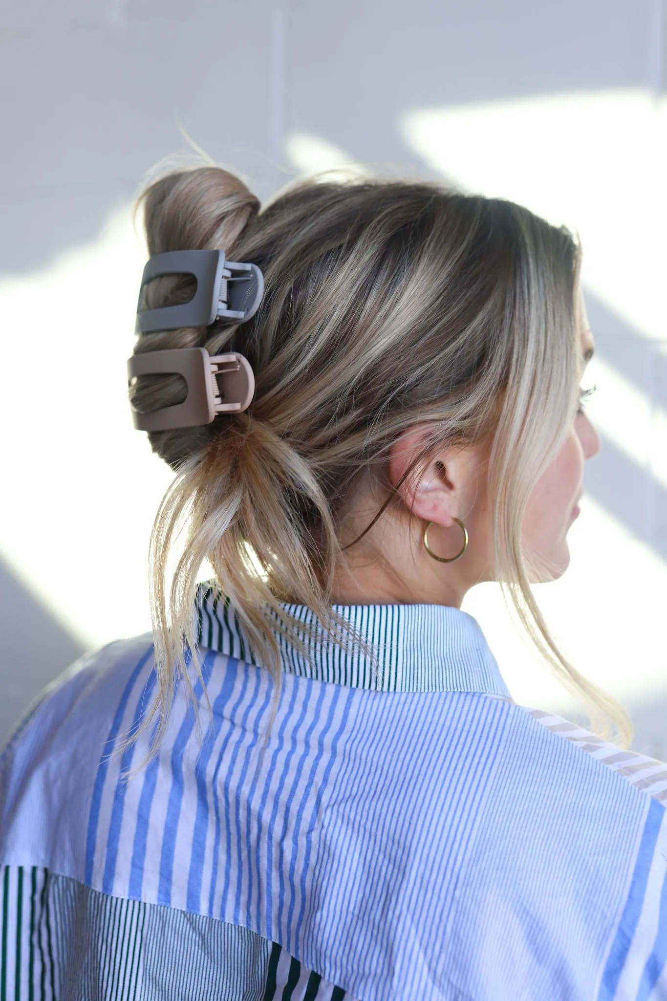 OVERSIZED LAY DOWN CLAWS ( 26 COLORS )