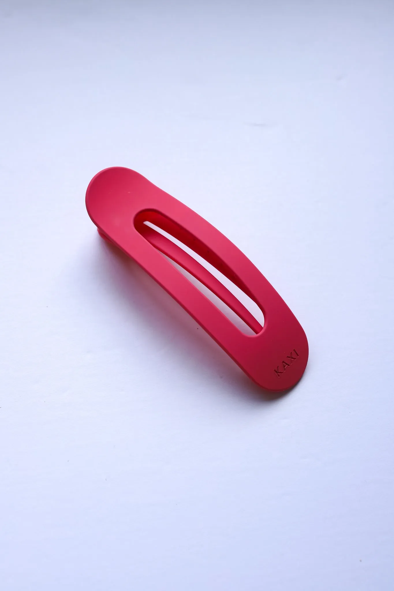 OVERSIZED LAY DOWN CLAWS ( 26 COLORS )