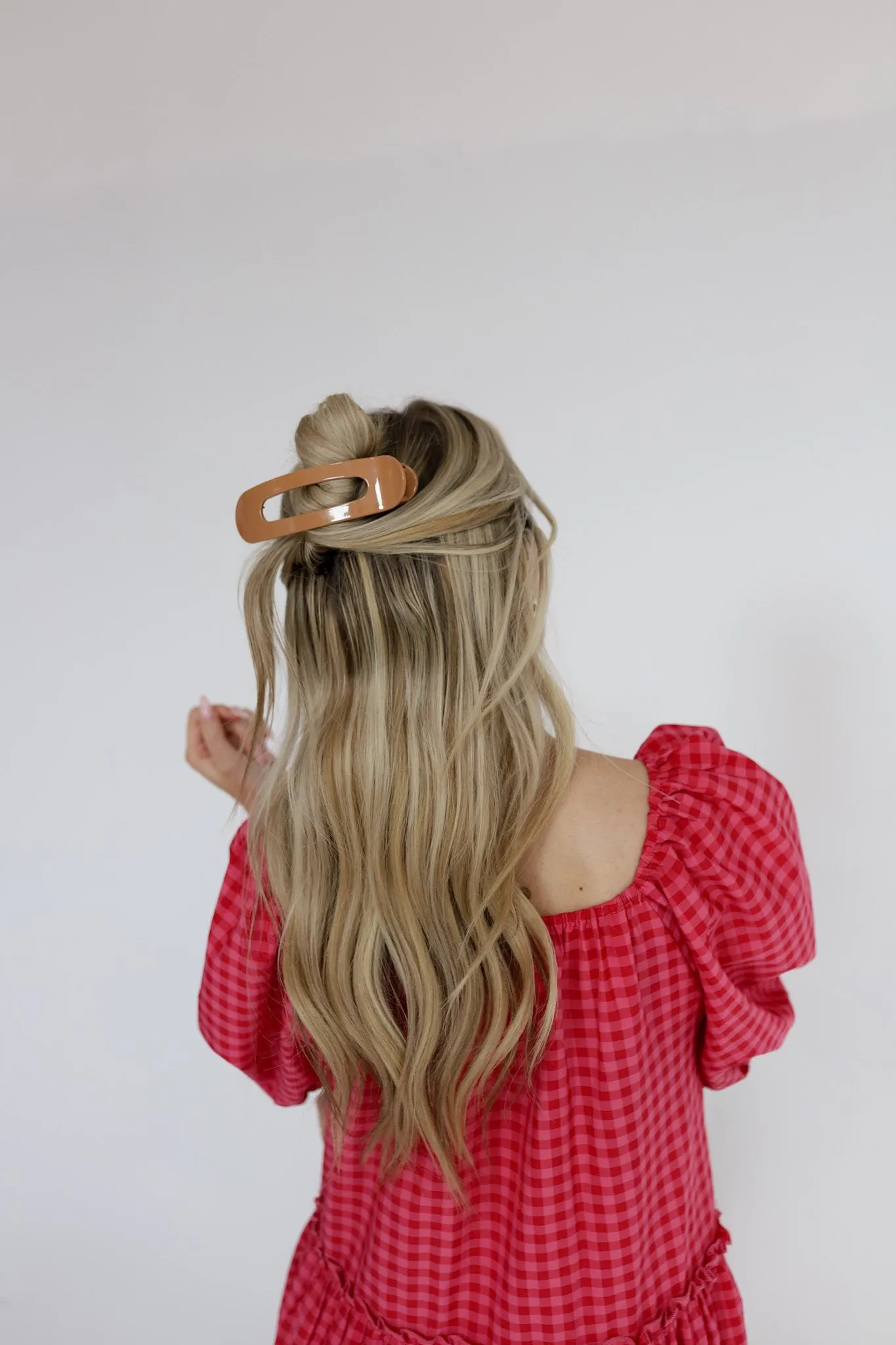 OVERSIZED LAY DOWN CLAWS ( 26 COLORS )