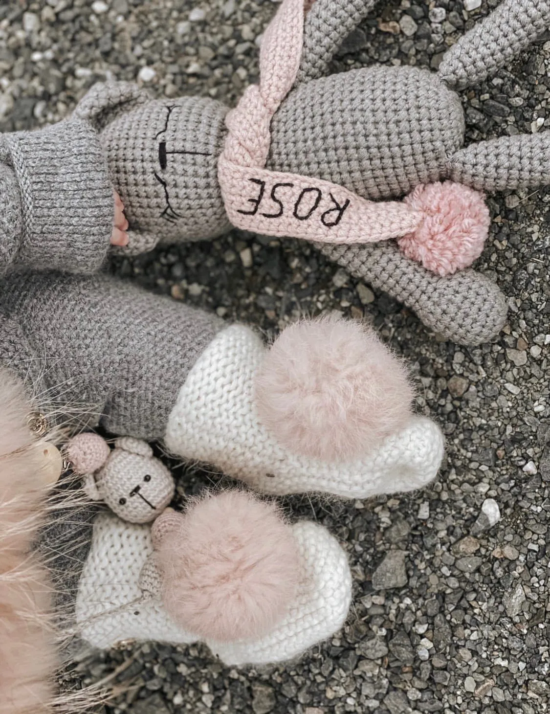 Petite Maison Kids Angora Pom Pom Booties