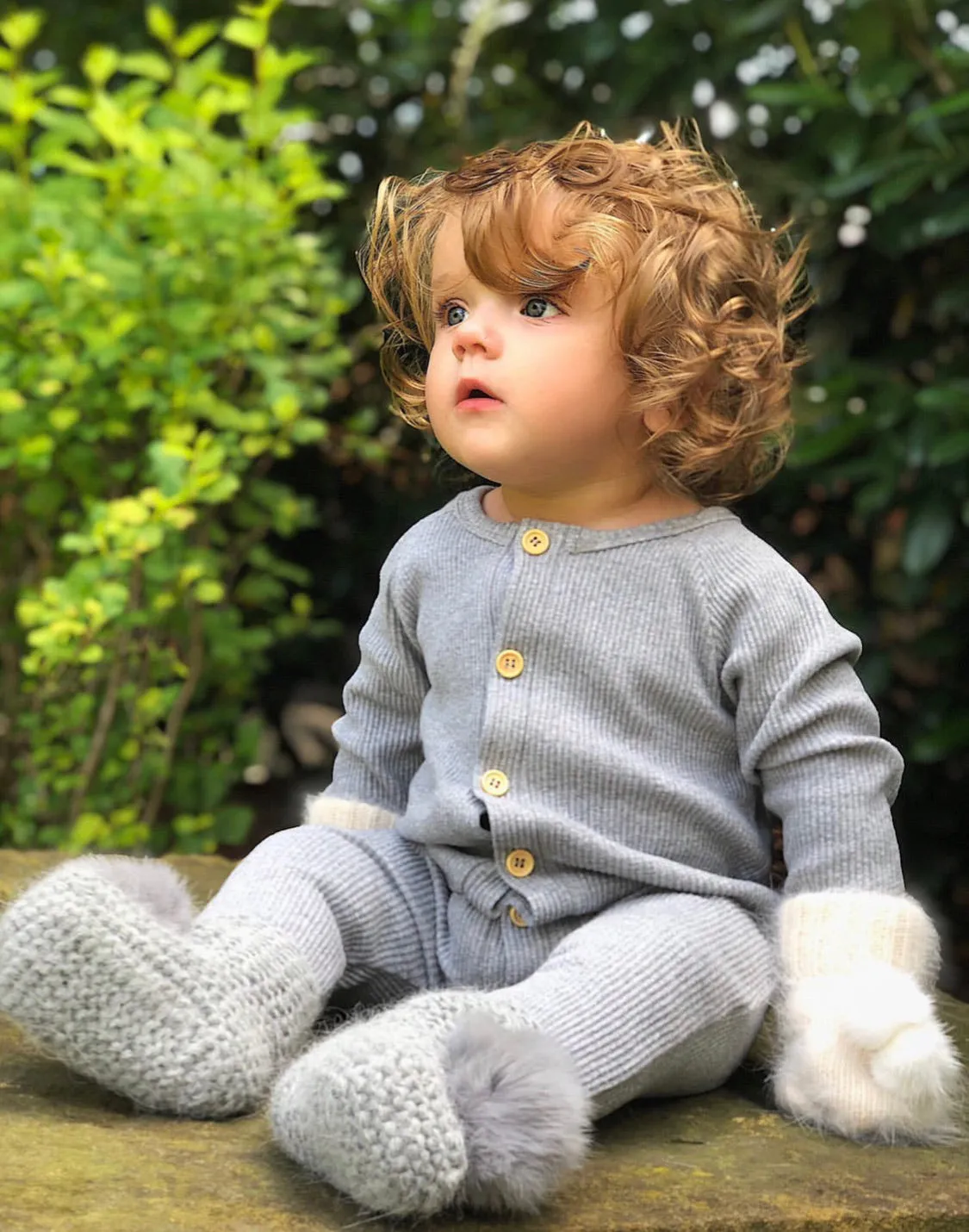 Petite Maison Kids Angora Pom Pom Booties