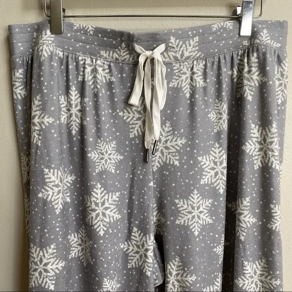 PJ Salvage Smoke Snowflake Peachy Jersey Pajamas Size 1X