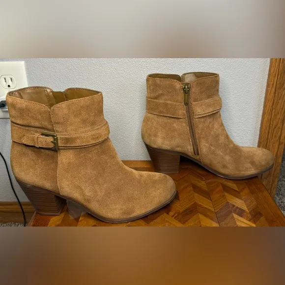 Sam Edelman Lynne Carmel brown suede booties 9.5