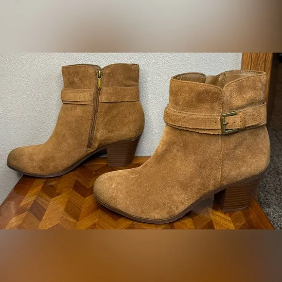 Sam Edelman Lynne Carmel brown suede booties 9.5