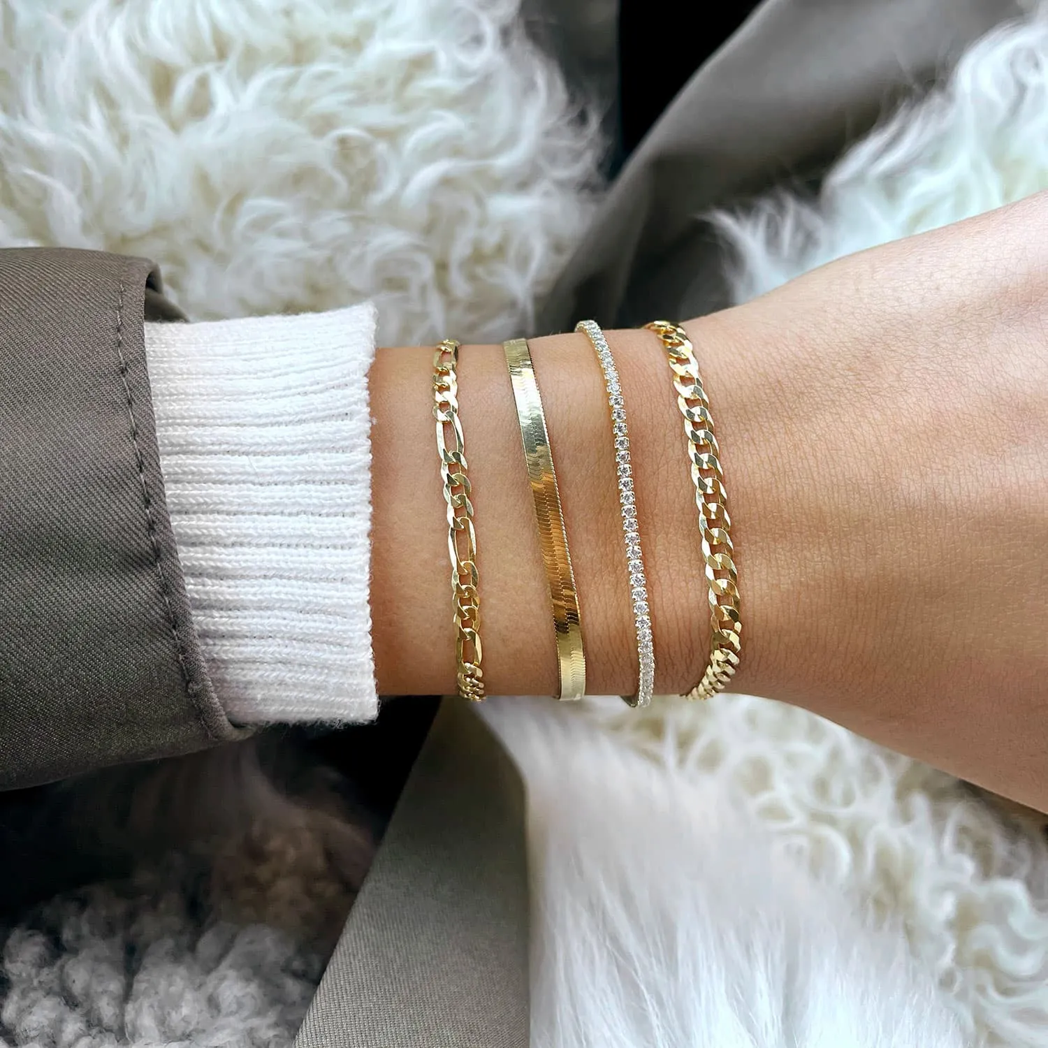 Super Flat Figaro Bracelet