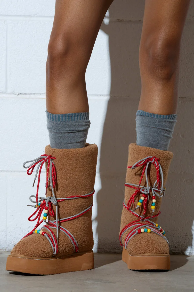 TIGHTROPES CHESNUT SHERPA WITH BEADS FLAT BOOTIE
