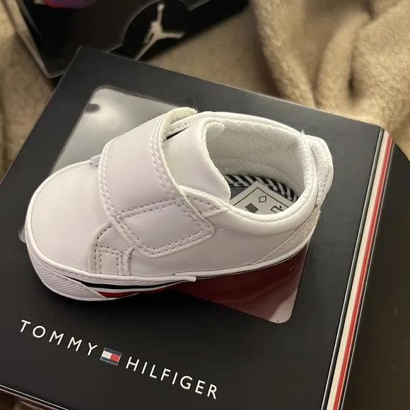 Tommy Hilfiger Crib Booties 💙❤️🤍
