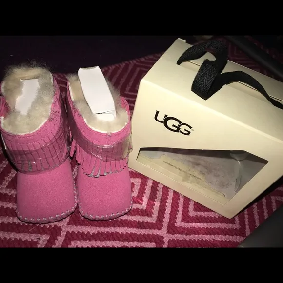 UGG BABY BRANYON FRINGE