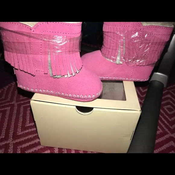 UGG BABY BRANYON FRINGE