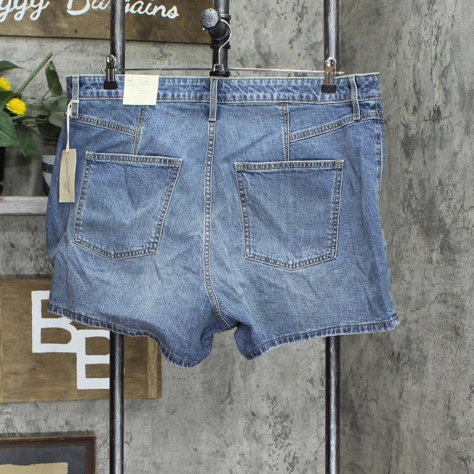 Universal Thread Women's Plus Size High-Rise A-Line Midi Jean Shorts