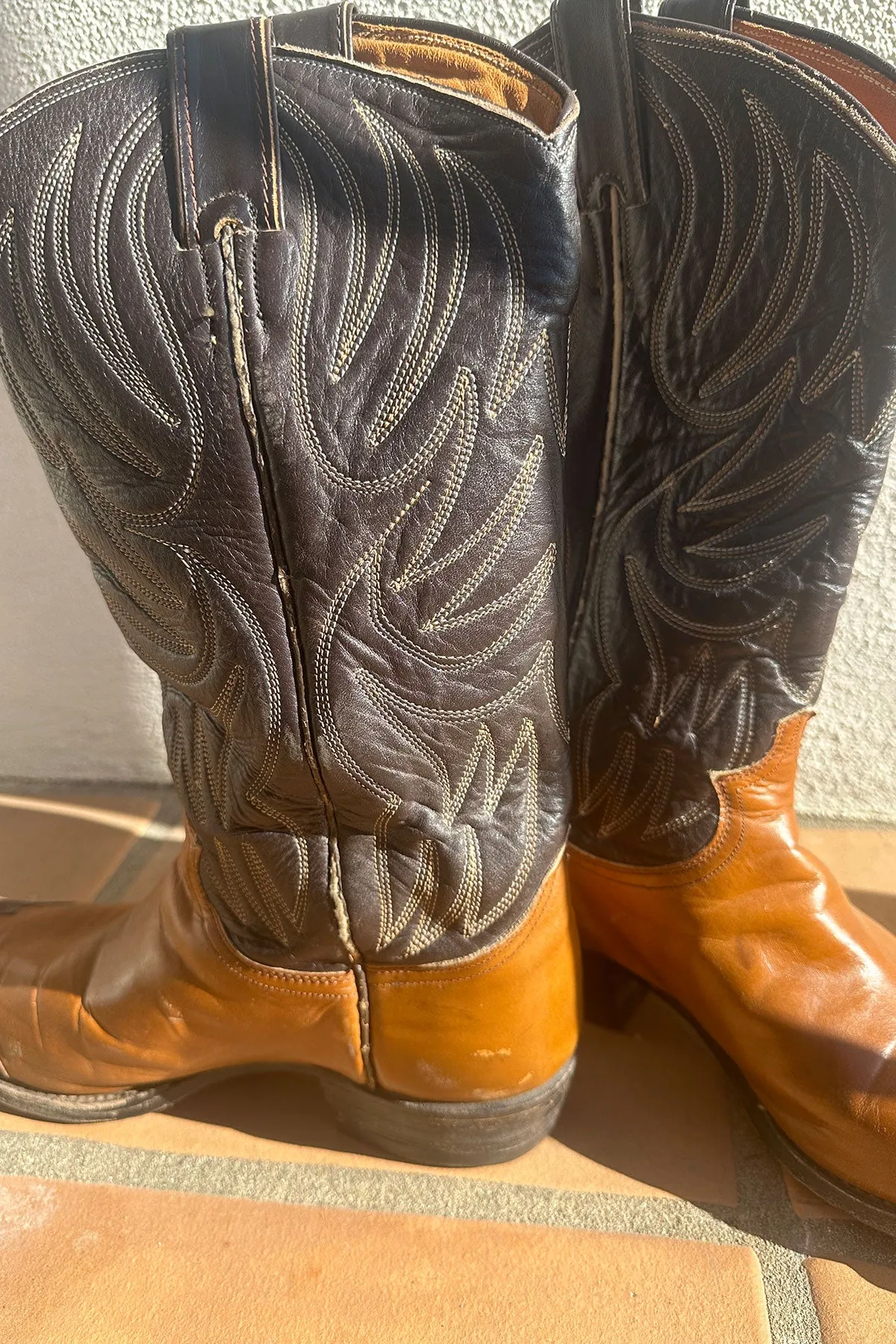 VINTAGE JUSTIN COWBOY BOOTS | 2 tone w/lizard toe