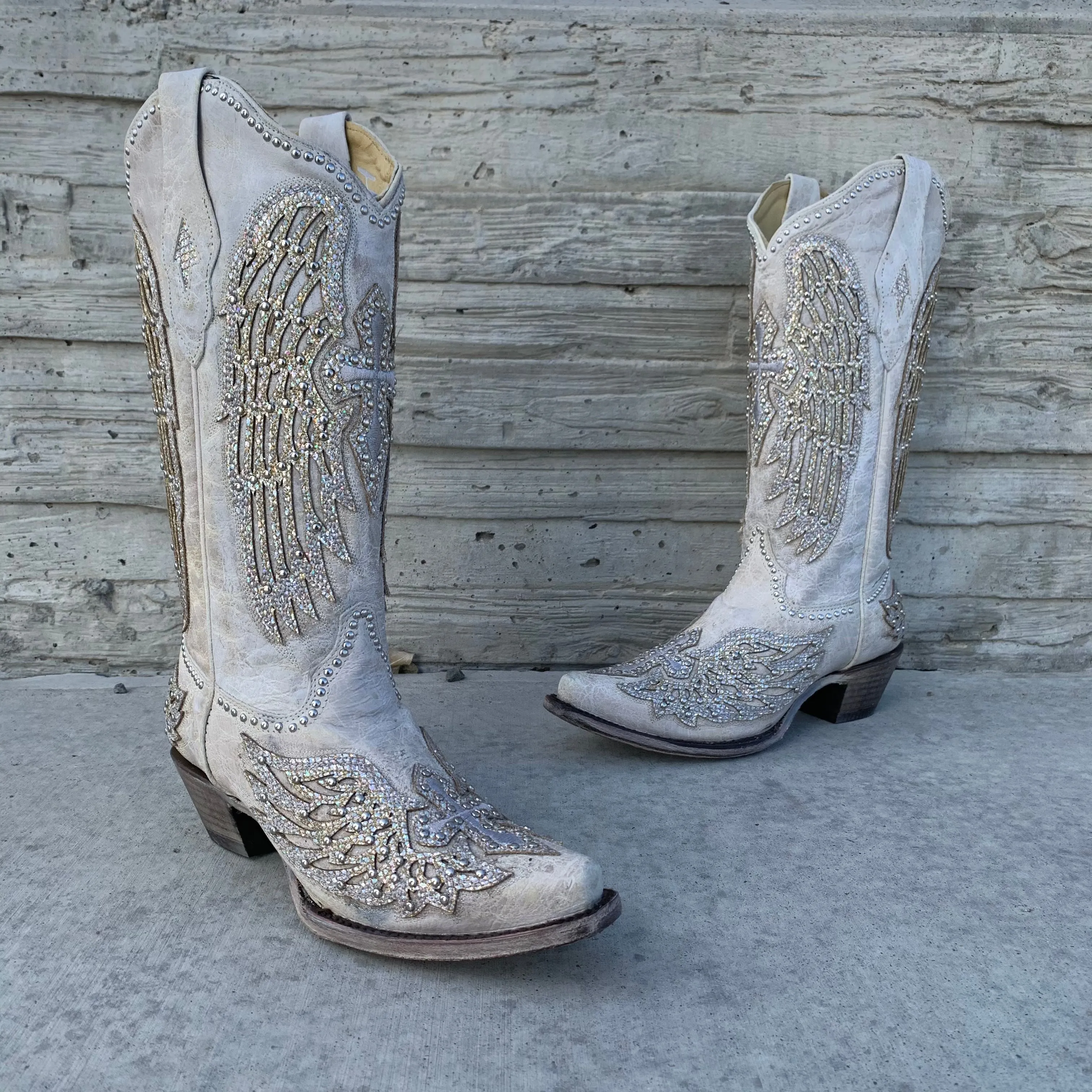 Women’s Corral White Cross & Wings A3571