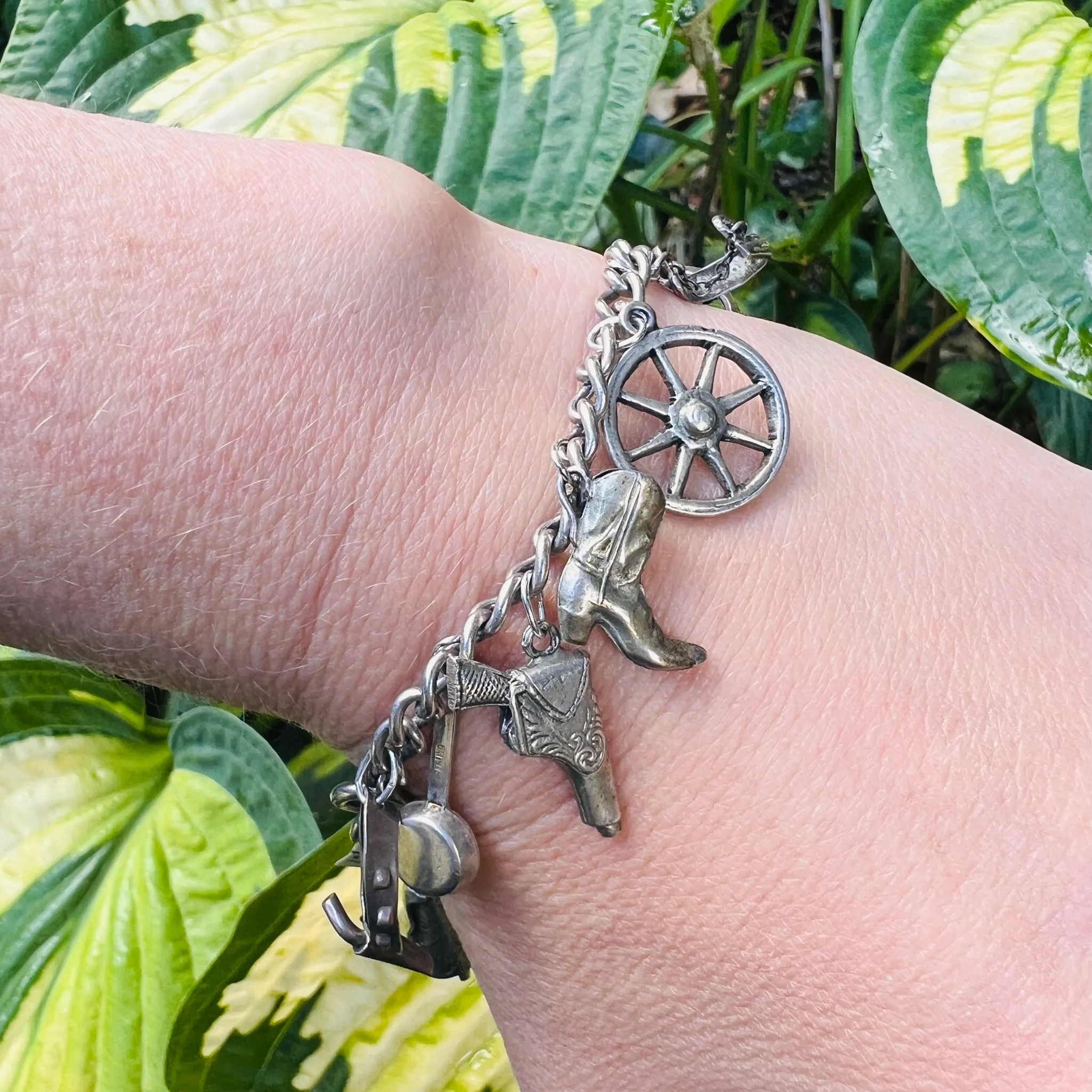 Wonderful Western Bracelet with Particularly Fine Charms