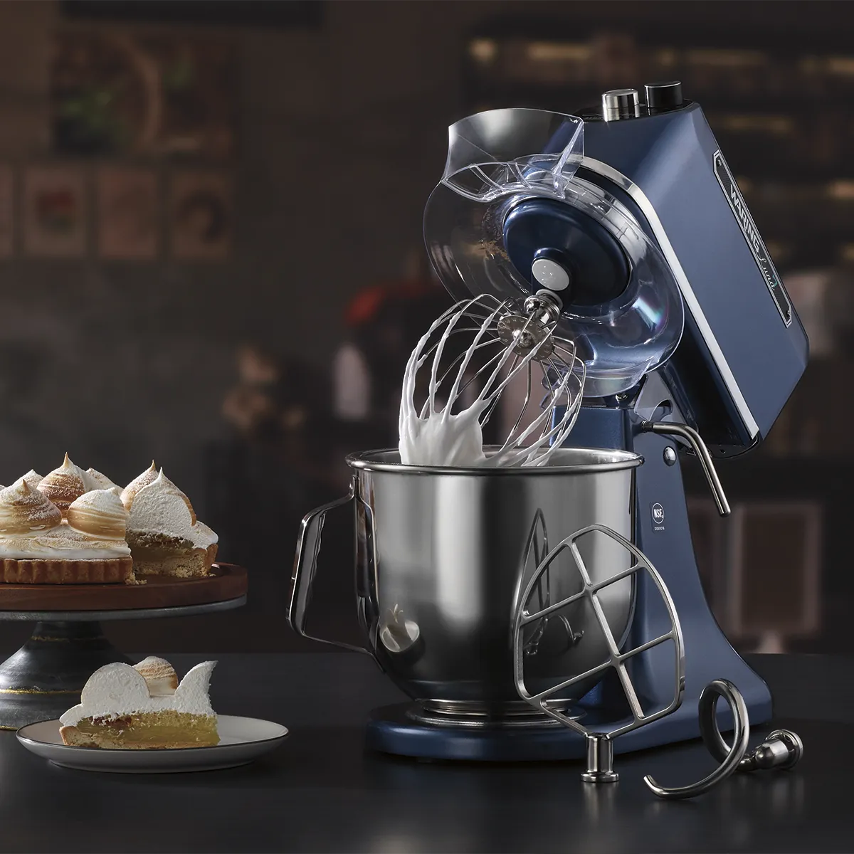 WSM7L "Luna Series" 7-Quart Planetary Mixer with Dough Hook, Mixing Paddle, & Whisk by Waring Commercial