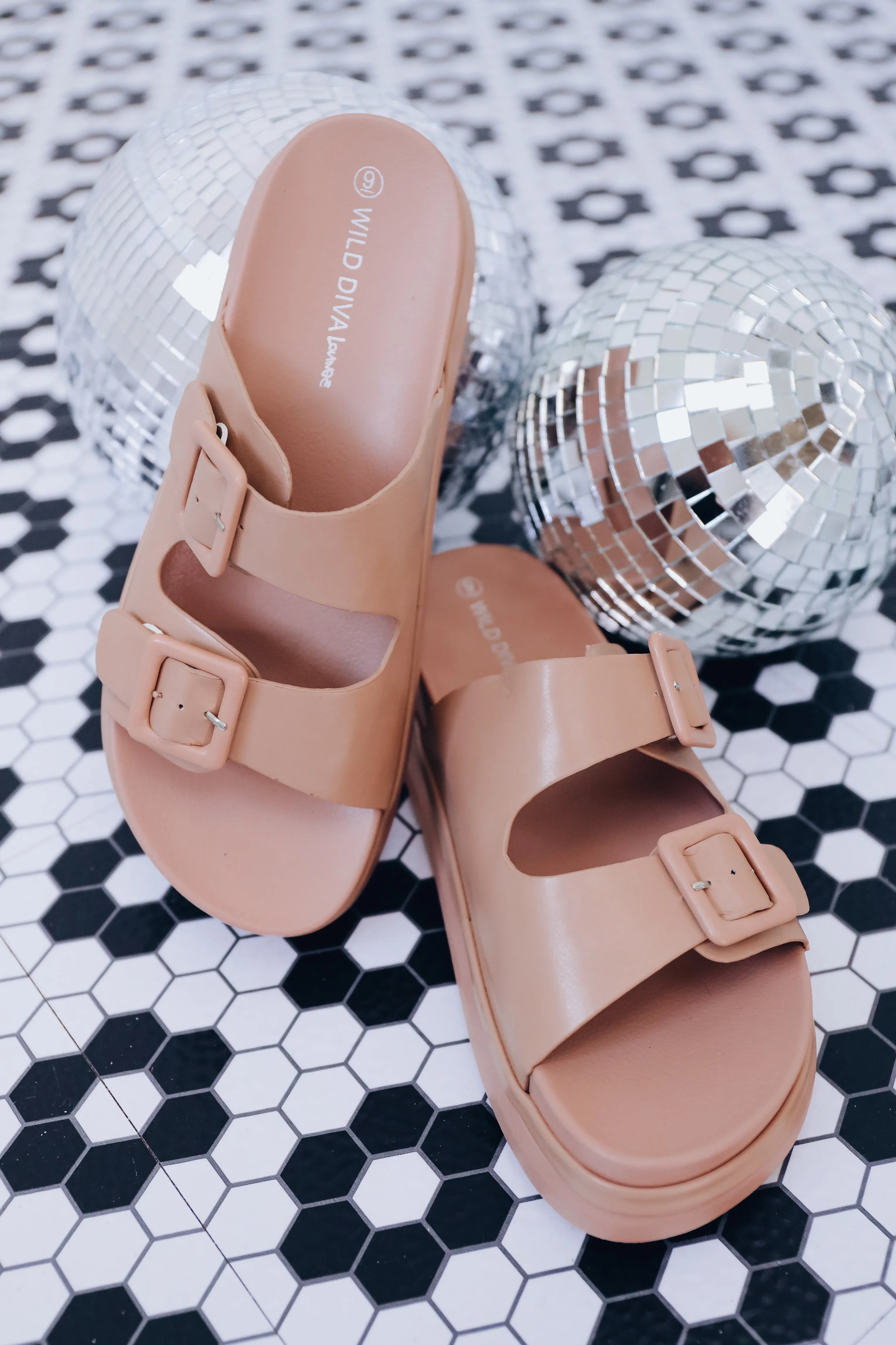Your Go-To Platform Slide - Nude
