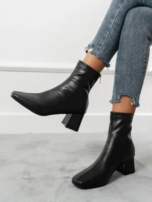 Zip Back Chunky Heeled Classic Boots - Black